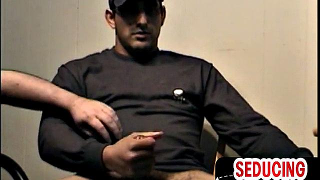 Homemade mature gaydaddy sucks and wanks stud cock