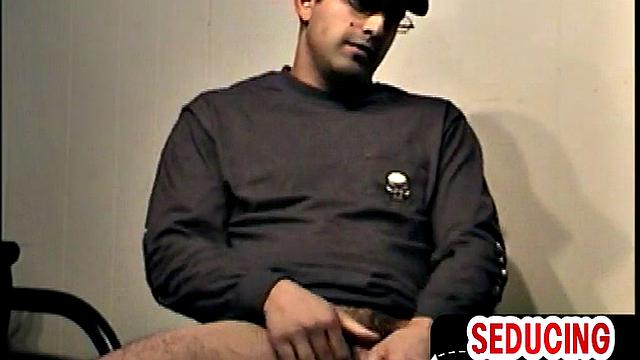 Homemade mature gaydaddy sucks and wanks stud cock