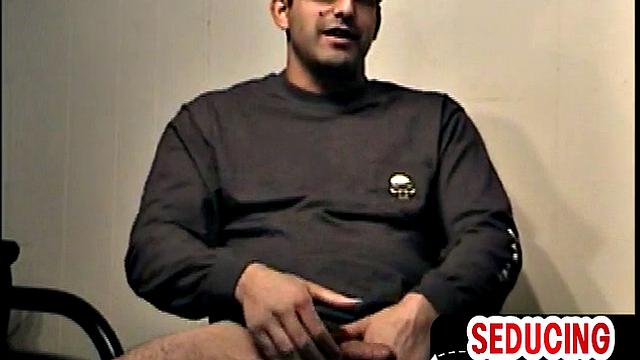 Homemade mature gaydaddy sucks and wanks stud cock