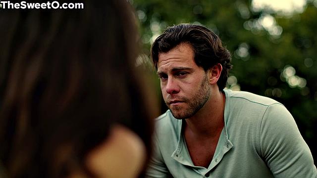 волосатая тигрица скачет на члене парня, фитнес отдыхает