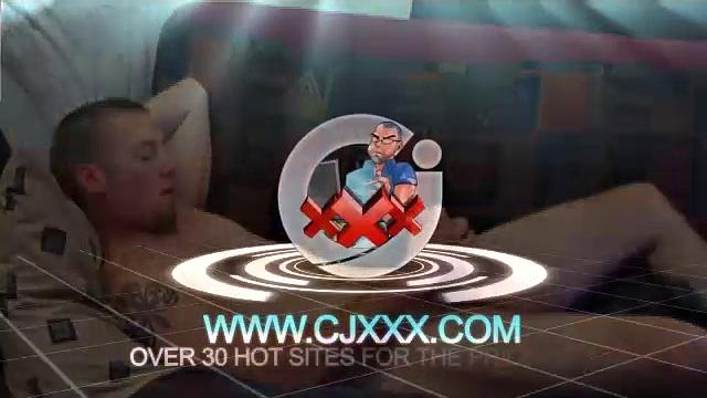 Young Jay gets down to business in this solo session. He knows just how to get off, working himself hard. Ultimately, he delivers a long stroke show and shoots warm cum over himself.