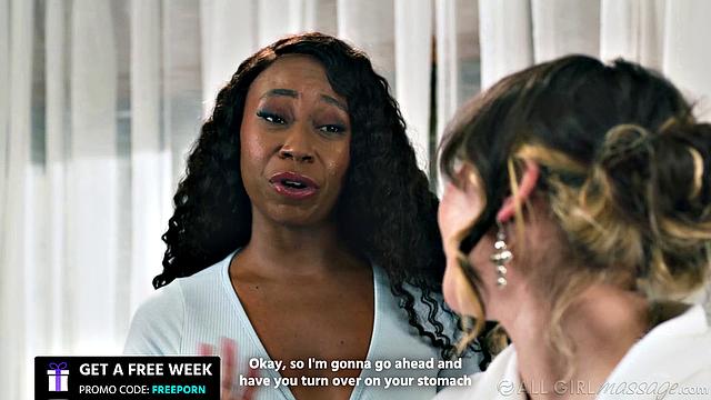 Mocha Menage и Tomie Tang в масляном лесбийском сексе с глубоким куннилингусом и страстью на массажном столе.