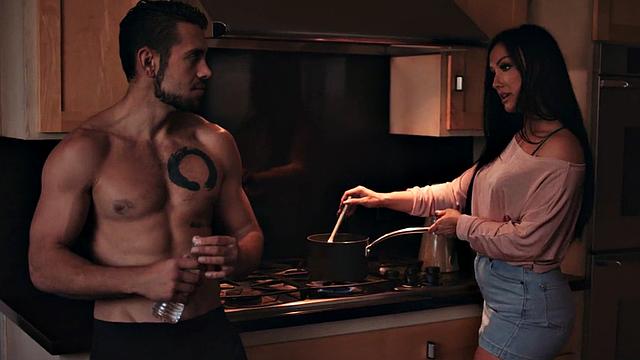 Horny stepdaughter in high heels enjoys a deep pussy pounding and cum on her tattooed pussy