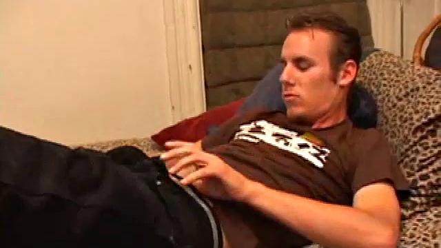 Bullet Davis не жалеет рук - от дрочки до мощного финиша