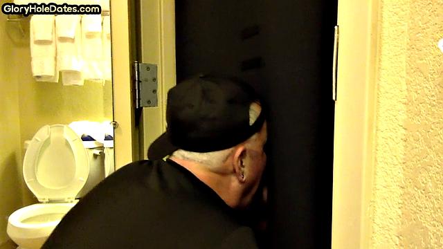 Greedy gloryhole DILF sucks cock in homemade video