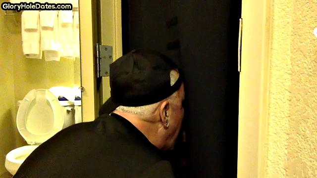 Greedy gloryhole DILF sucks cock in homemade video