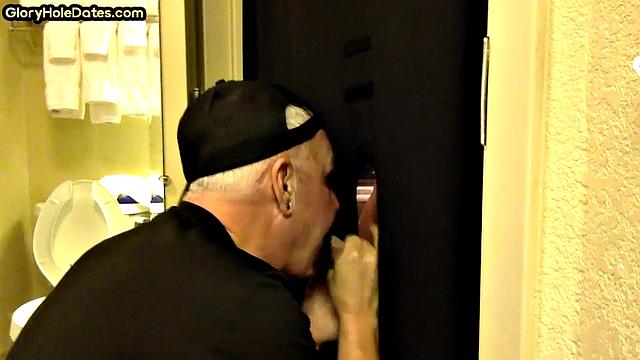 Greedy gloryhole DILF sucks cock in homemade video