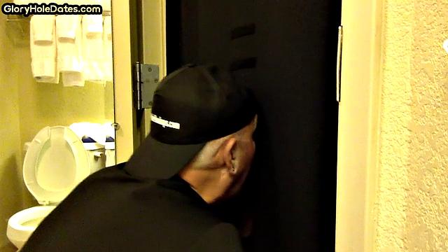 Greedy gloryhole DILF sucks cock in homemade video