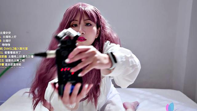 Webcam girl JuiJui from Taiwan does ASMR shows naked