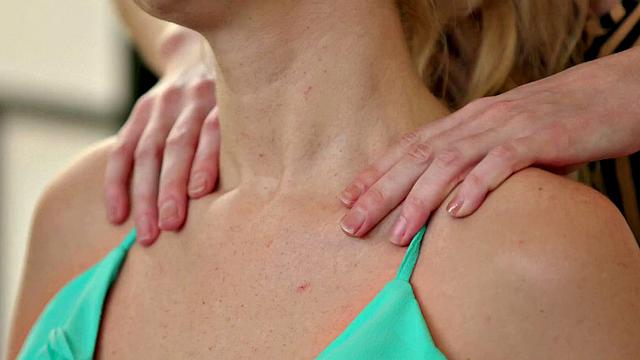 ALL GIRL MASSAGE - Hot MILF Aaliyah Love Gets A Massage From Her Cute Stepdaughter