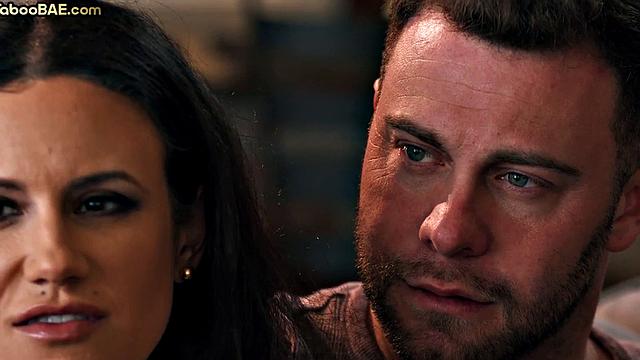 Petite 21yo babe and stunning MILF in 3some