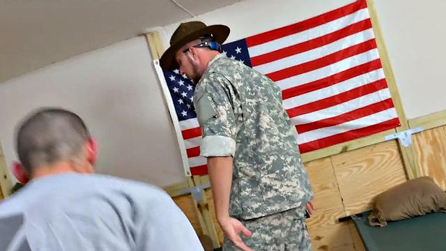 Amateur military stud fucks ass on sergeant demand