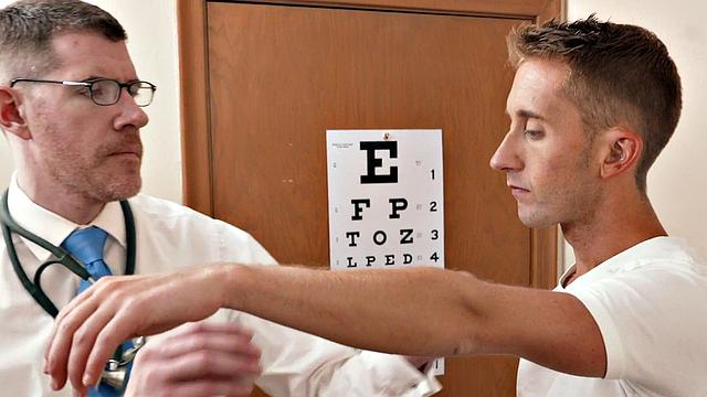 Petite twink toyed with by DILF doctor