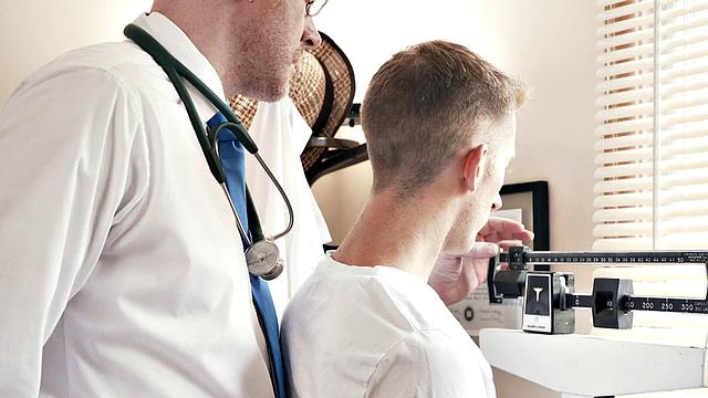 Petite twink toyed with by DILF doctor