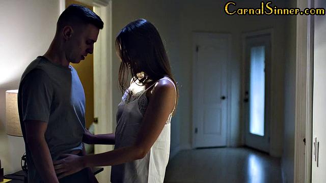 Beauty 21yo babe bouncing on lover