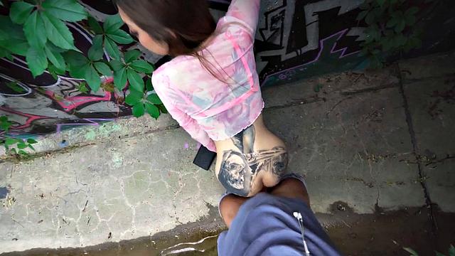 Picked up inked cutie got fucked outdoors in her wet pussy