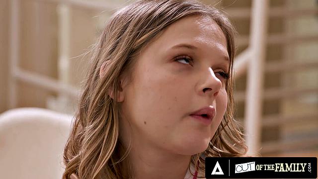 сводная сестра заливает всё вокруг, уборщицу не зови