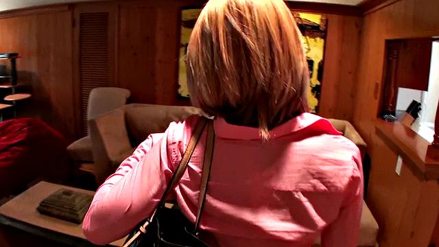 Watch this bald pussy babe get her pussy pounded and facialized in POV