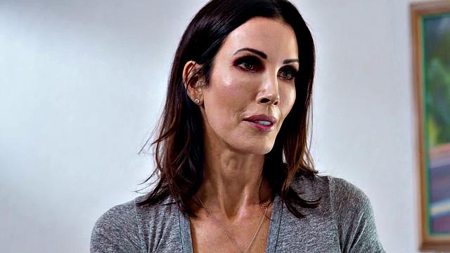 Les busty MILF licked and fingered by babe in passionate sex