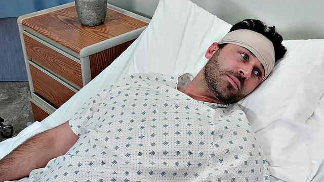 Big Tits Blonde Nurse Jessa Rhodes takes care of James Deen and His Swelling Problem With Blowjob