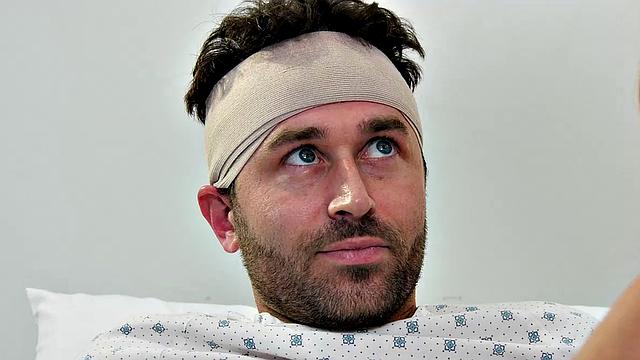 Big Tits Blonde Nurse Jessa Rhodes takes care of James Deen and His Swelling Problem With Blowjob