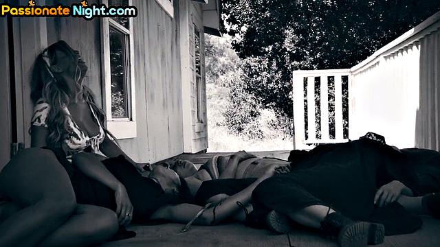 Hardcore 3some with naughty bitches