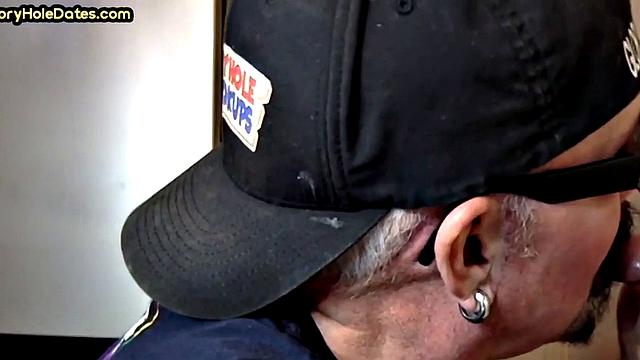 Gloryhole DILF sucks white dick in homemade closeup