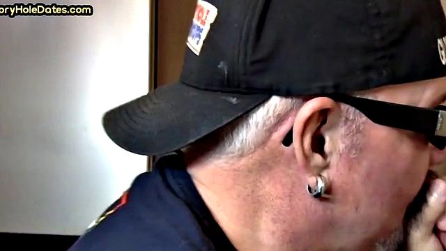 Gloryhole DILF sucks white dick in homemade closeup