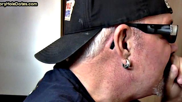 Gloryhole DILF sucks white dick in homemade closeup