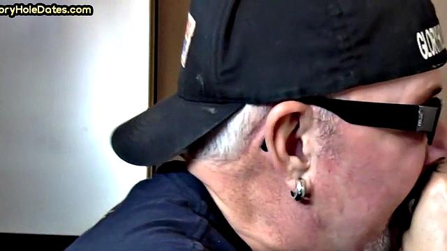 Gloryhole DILF sucks white dick in homemade closeup