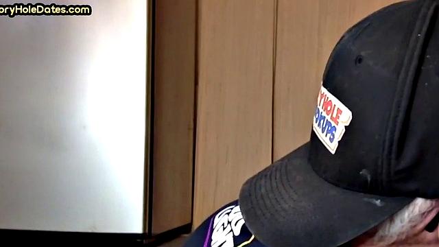 Gloryhole DILF sucks white dick in homemade closeup