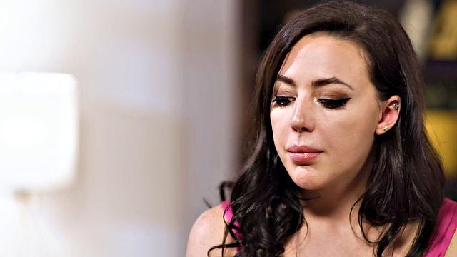 смотри, как уитни райт и мадисон морган устраивают мощный сквирт на всю кровать