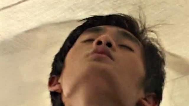 Amateur asian gets analsmashed