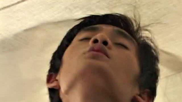 Amateur asian gets analsmashed