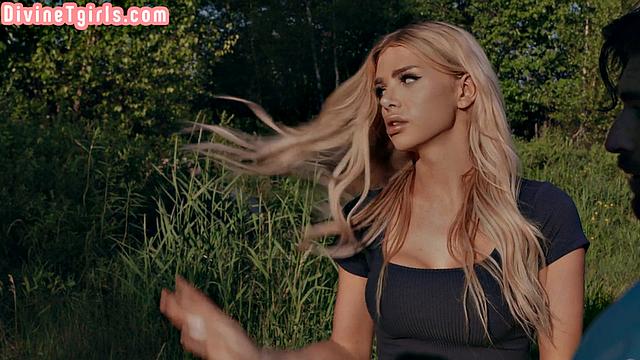 Horny Bigtitted trans drilled in car