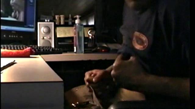 Зак превращает трусы в бассейн - так кончает, сам бы утонул