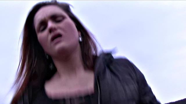 Kinky tattooed chick with earrings gets paid for sex in the great outdoors