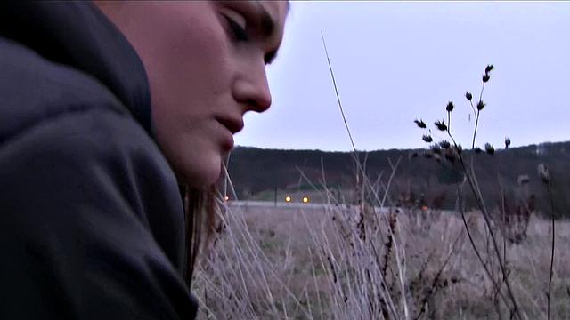 Kinky tattooed chick with earrings gets paid for sex in the great outdoors