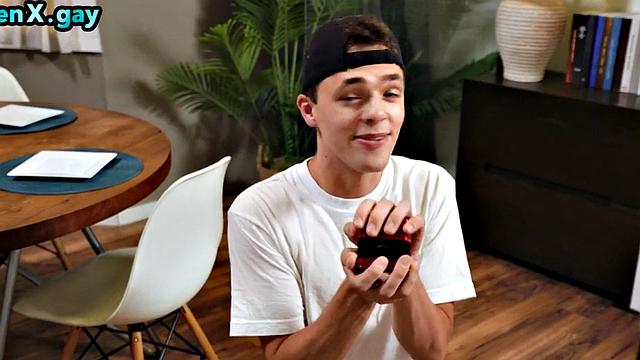 Muscled daddy fucks kitchen stud after rimming his ass