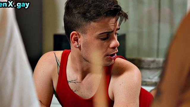 Muscled daddy fucks kitchen stud after rimming his ass