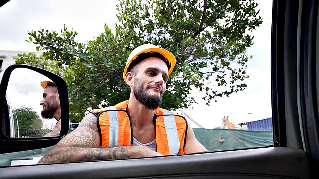 Str8 guy enjoys fucking hardcore in tight anal hole