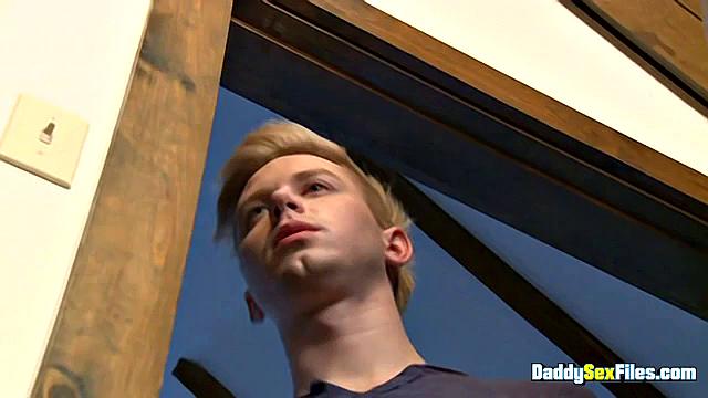 Брэндон Мур, Остин Кийес и Кайлер Эш по очереди доминируют над его задницей