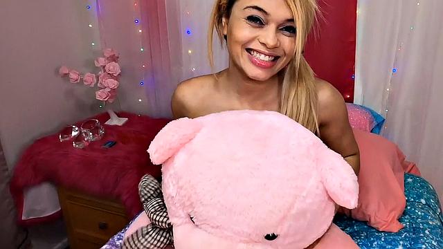 Seduced POV babe fucked hardcore by perverted fucker