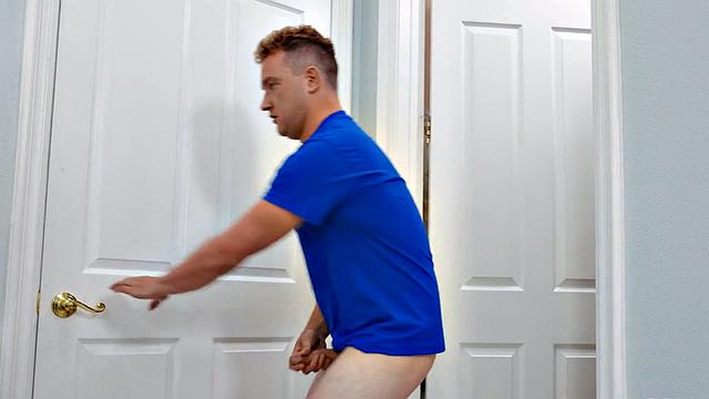 Squirting ethnic bouncing on cock