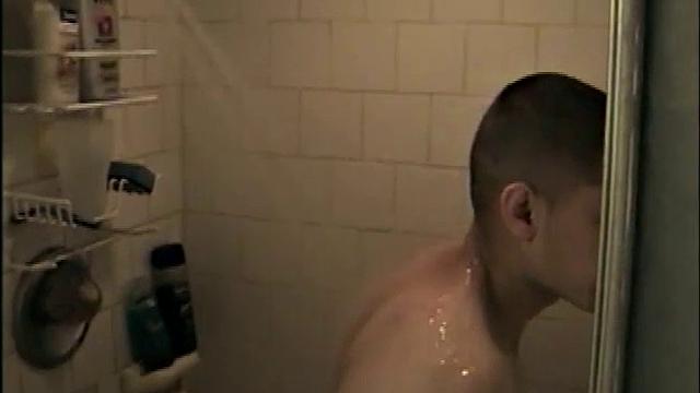 Винни жарко отсасывает Кори и ловит сперму в рот, гей страсть на пределе.