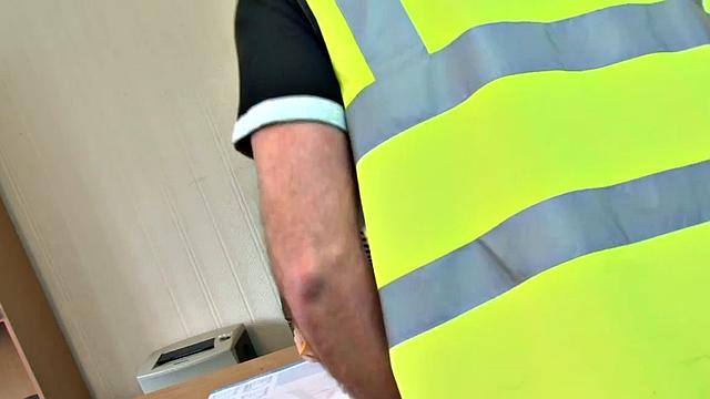 British Redhead Yuffie Yulan Bangs Deliveryman