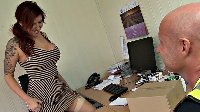 British Redhead Yuffie Yulan Bangs Deliveryman