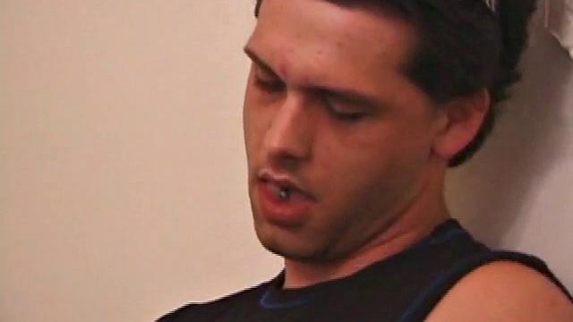 Kalvin Riley Jacks Off His Cock