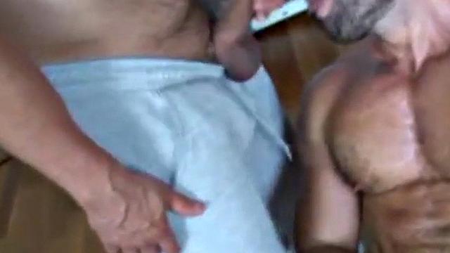 Amateur muscled German rides hairy DILF after sucking