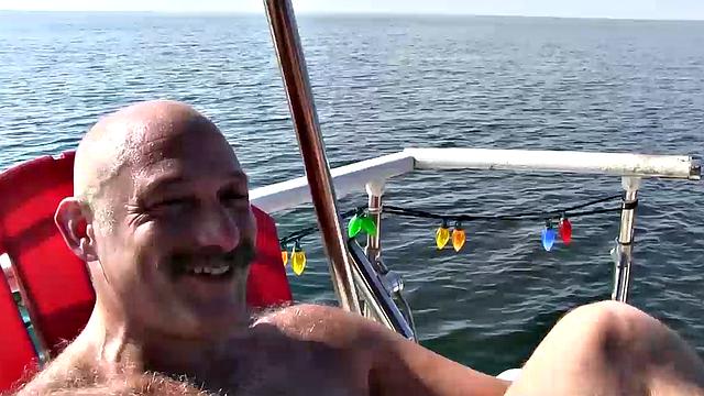 Виктор Коди устраивает безумный гэнгбэнг на яхте, PBJay по полной принимает всех